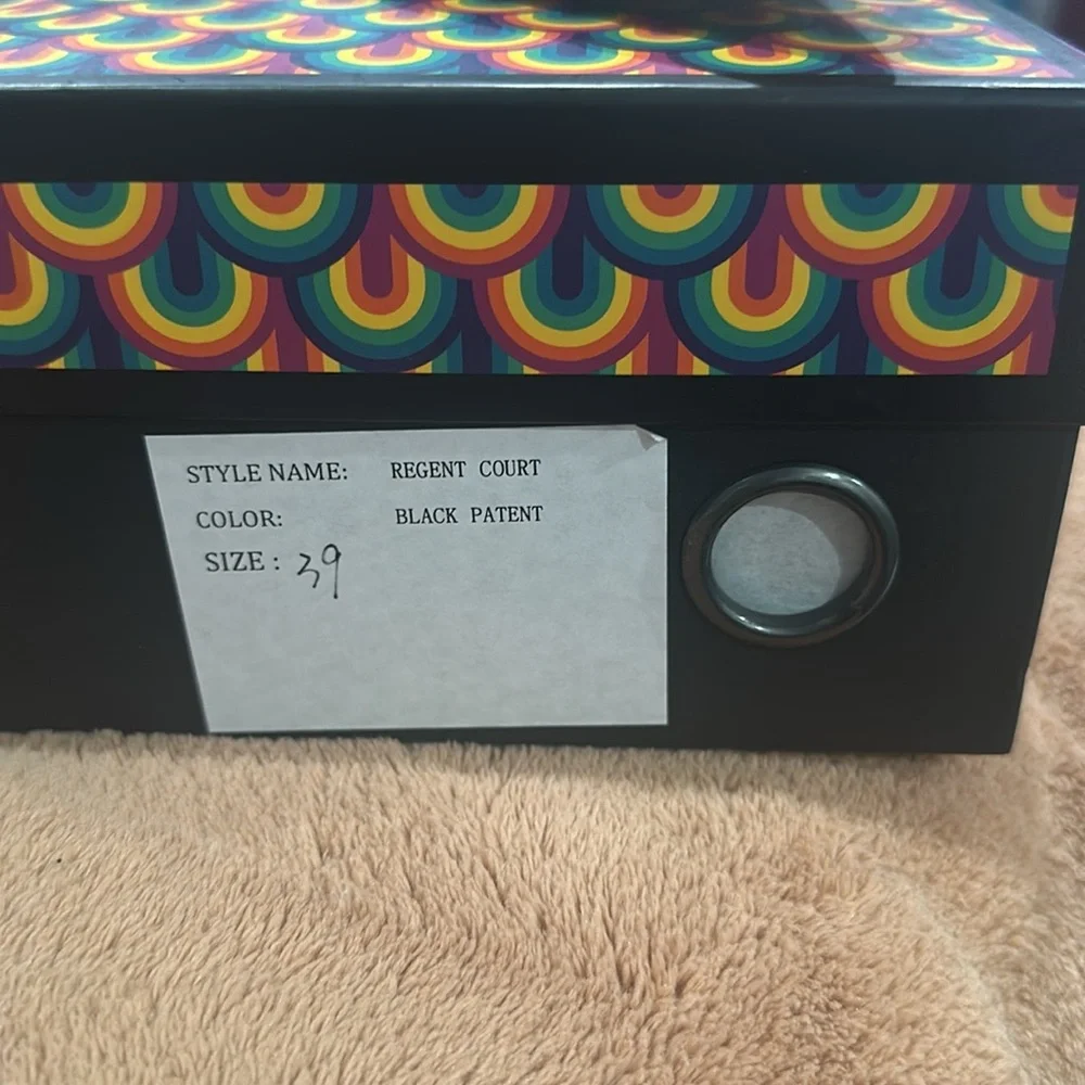 Brand new never worn KURT GEIGER LONDON heel - Picture 2 of 5